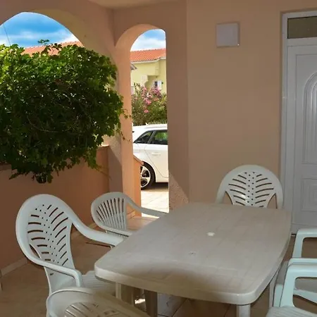 Apartment Dobra