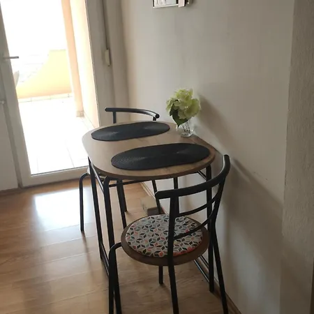 Dobra Apartment *